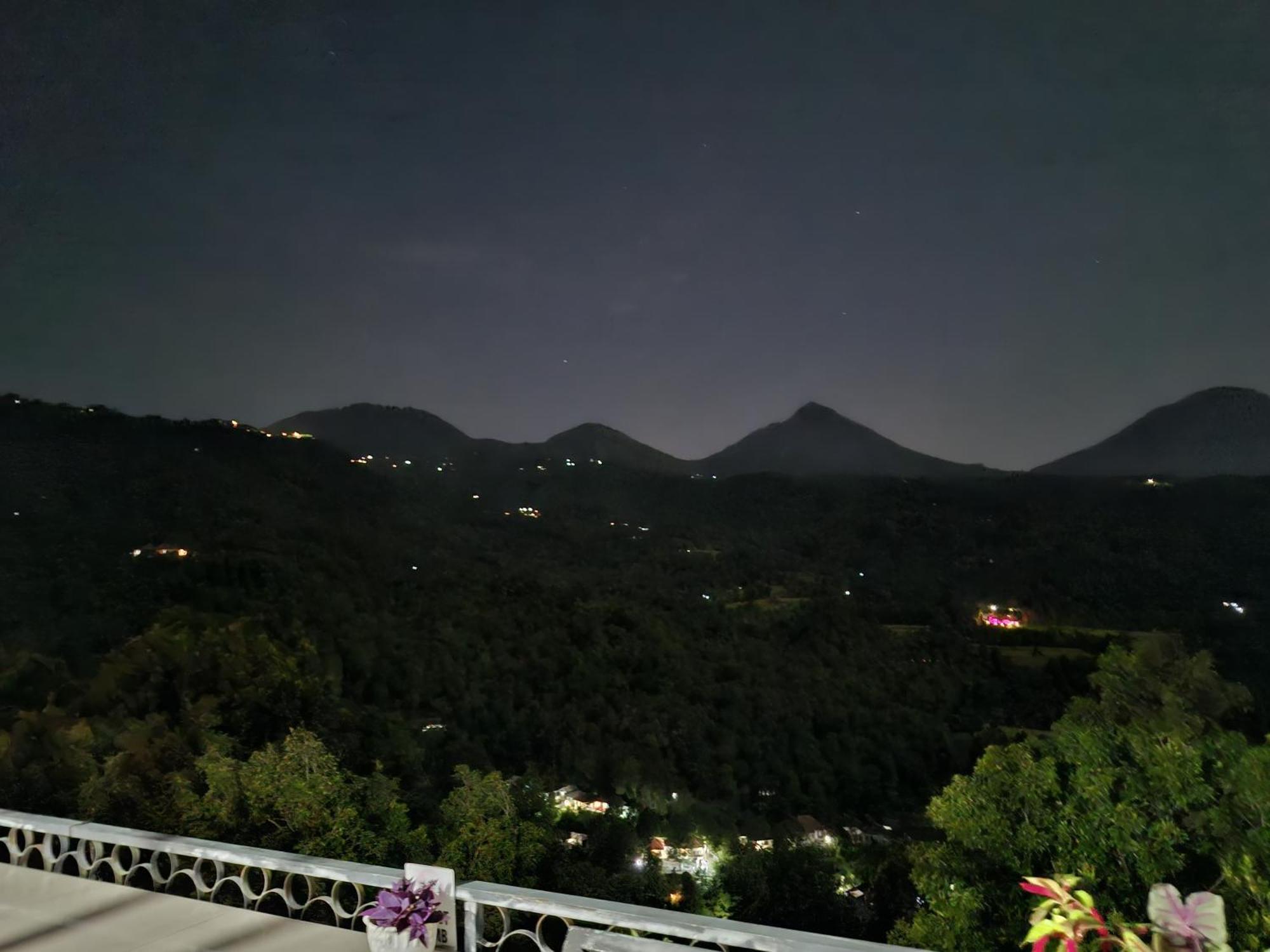 姆杜克 乌马迪马达旅馆酒店 外观 照片